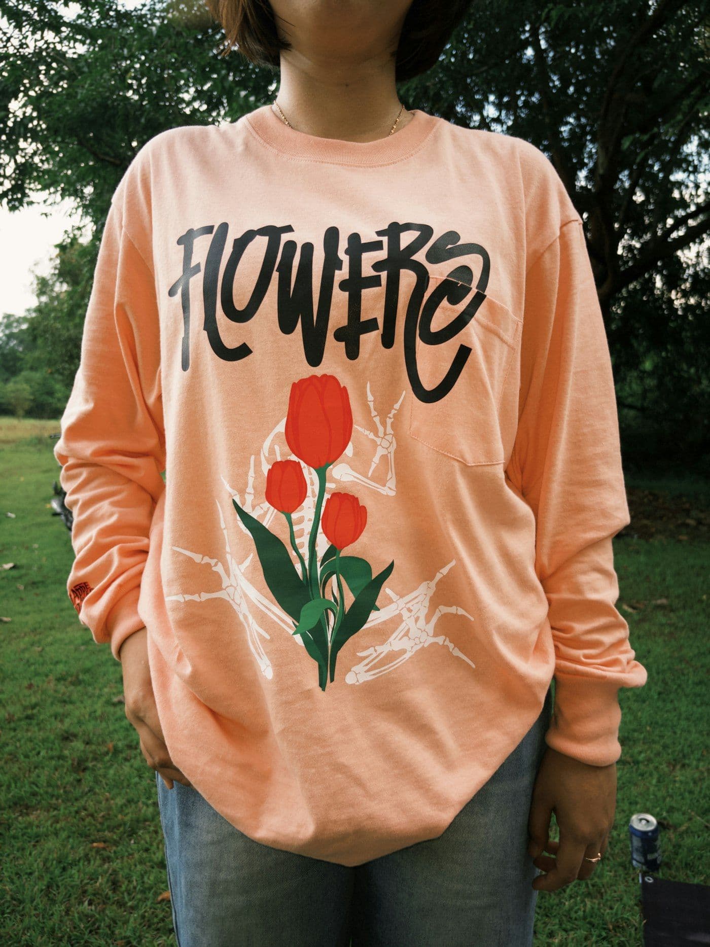 เสื้อยืดลายกราฟิกดอกไม้สไตล์เกาหลี